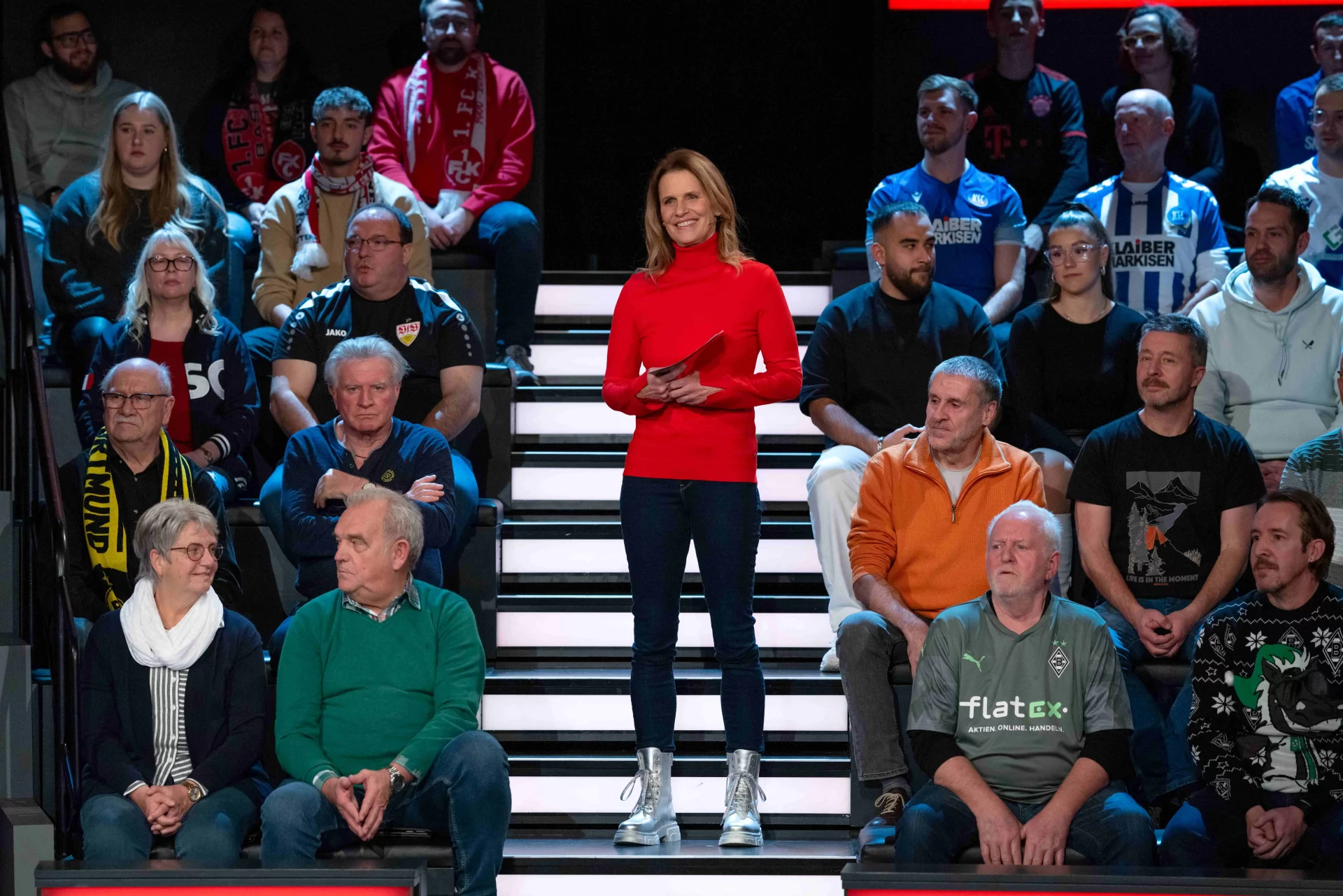 Katrin Müller-Hohenstein mit Publikum im Studio von das aktuelle sportstudio